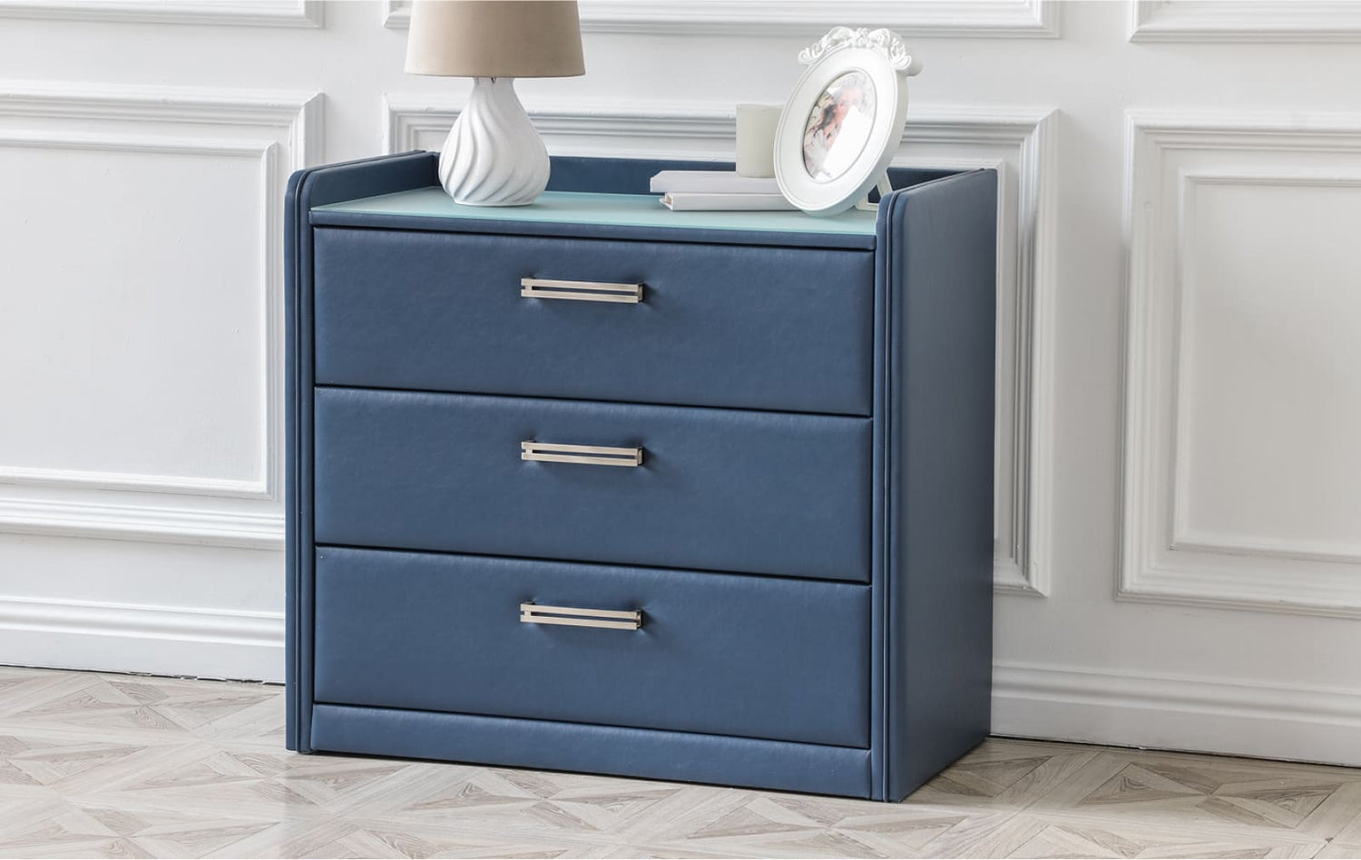 Fransis Smart Dresser